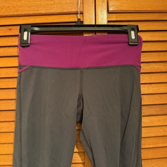 Lululemon Run Full Tilt Crop Purple and Black Leggings Sz 2 - Picture 2 of 6